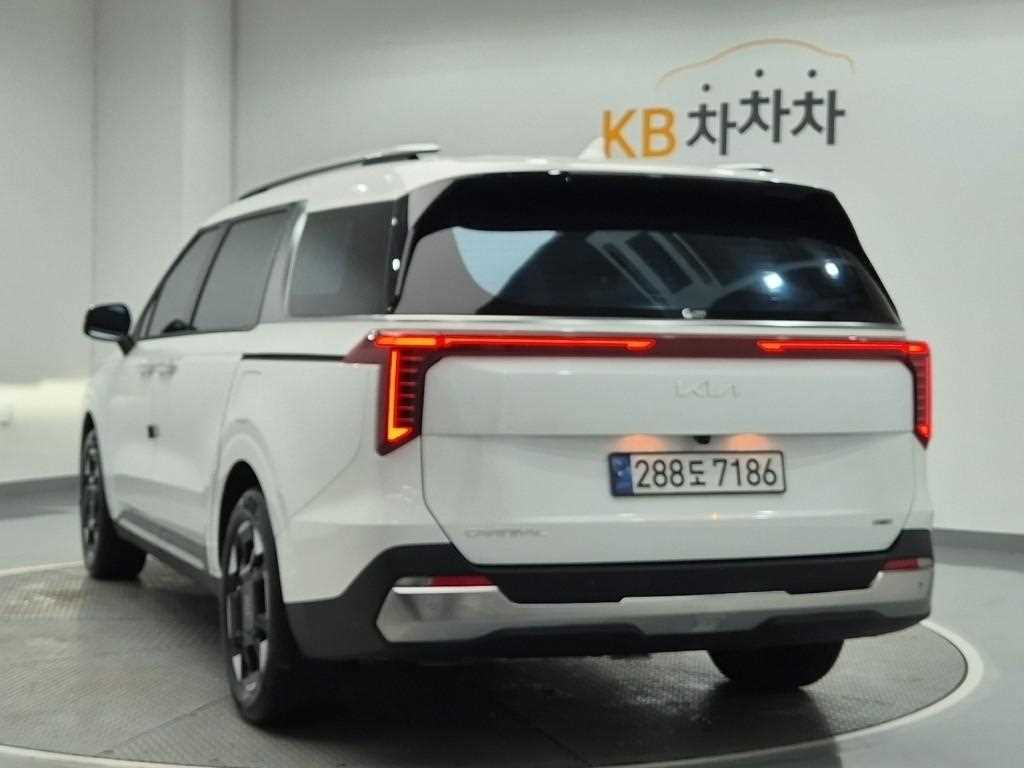 KIA Carnival - Vista 2