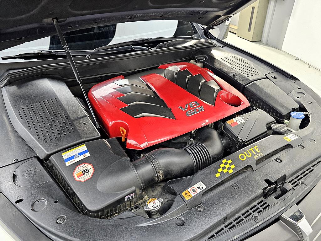HYUNDAI Genesis - Vista 6
