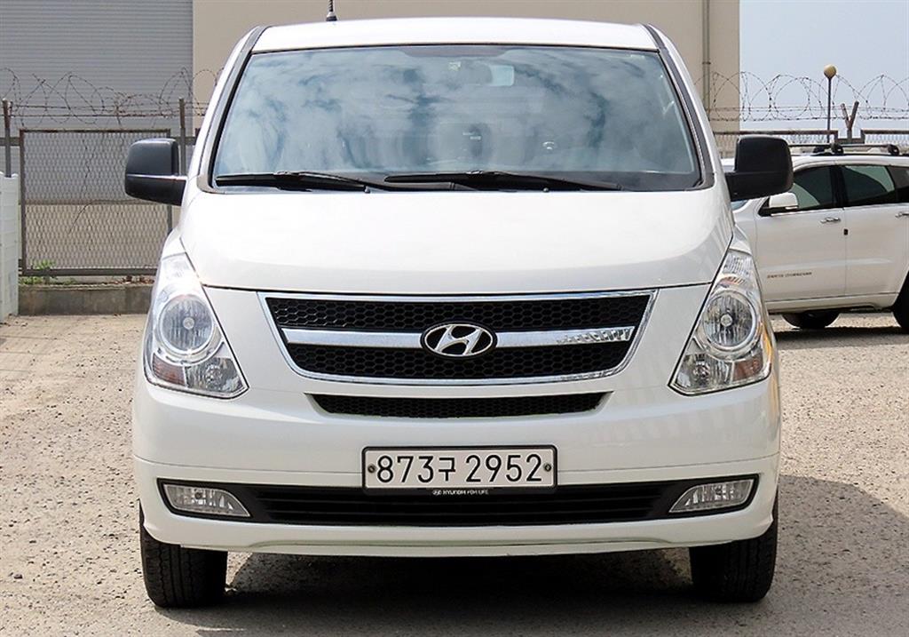 HYUNDAI Starex 2015 Blanco - Importación desde Corea - HF Imports Iquique - Foto 1