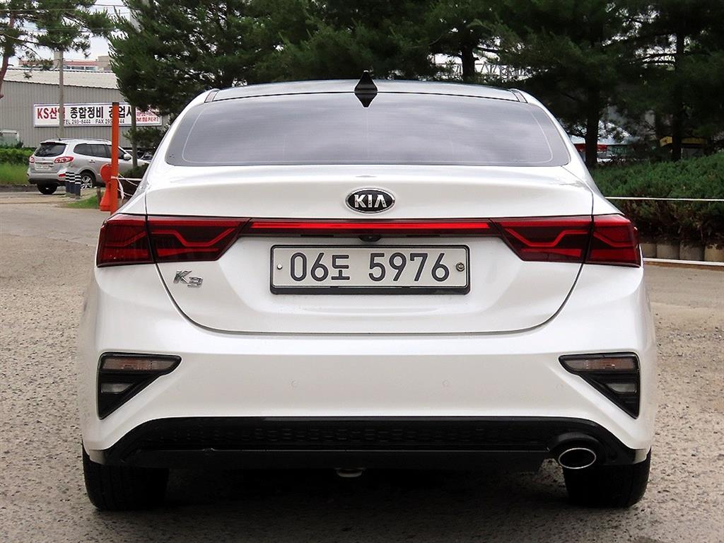 KIA K3 - Vista 4