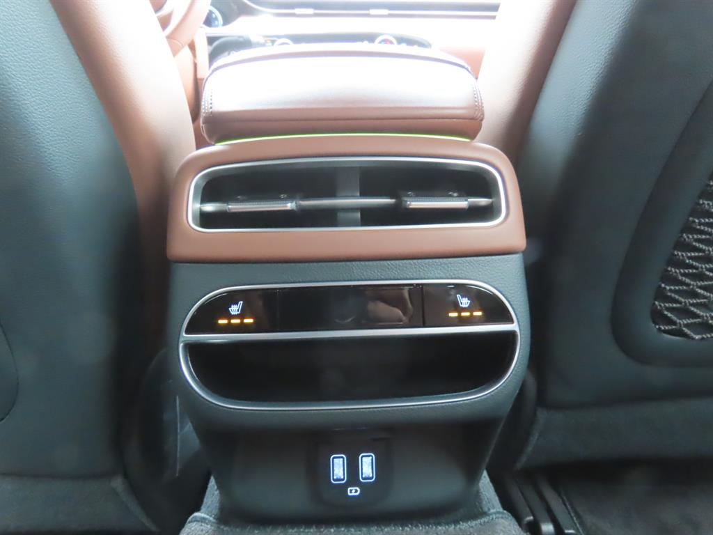 Genesis GV70 2024 Rojo - Importación desde Corea - HF Imports Iquique - Foto 9