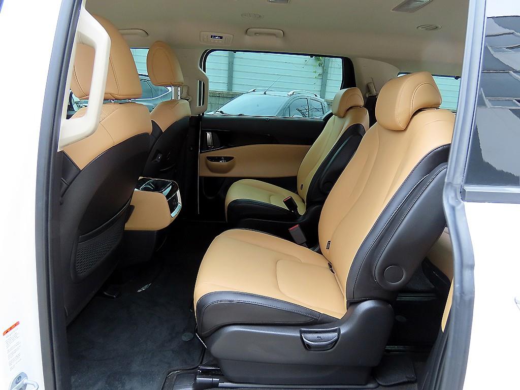 KIA Carnival - Vista 6