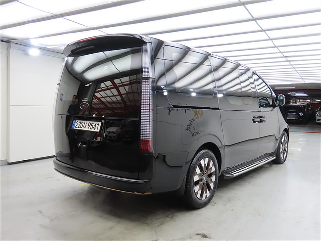 HYUNDAI Staria - Vista 4