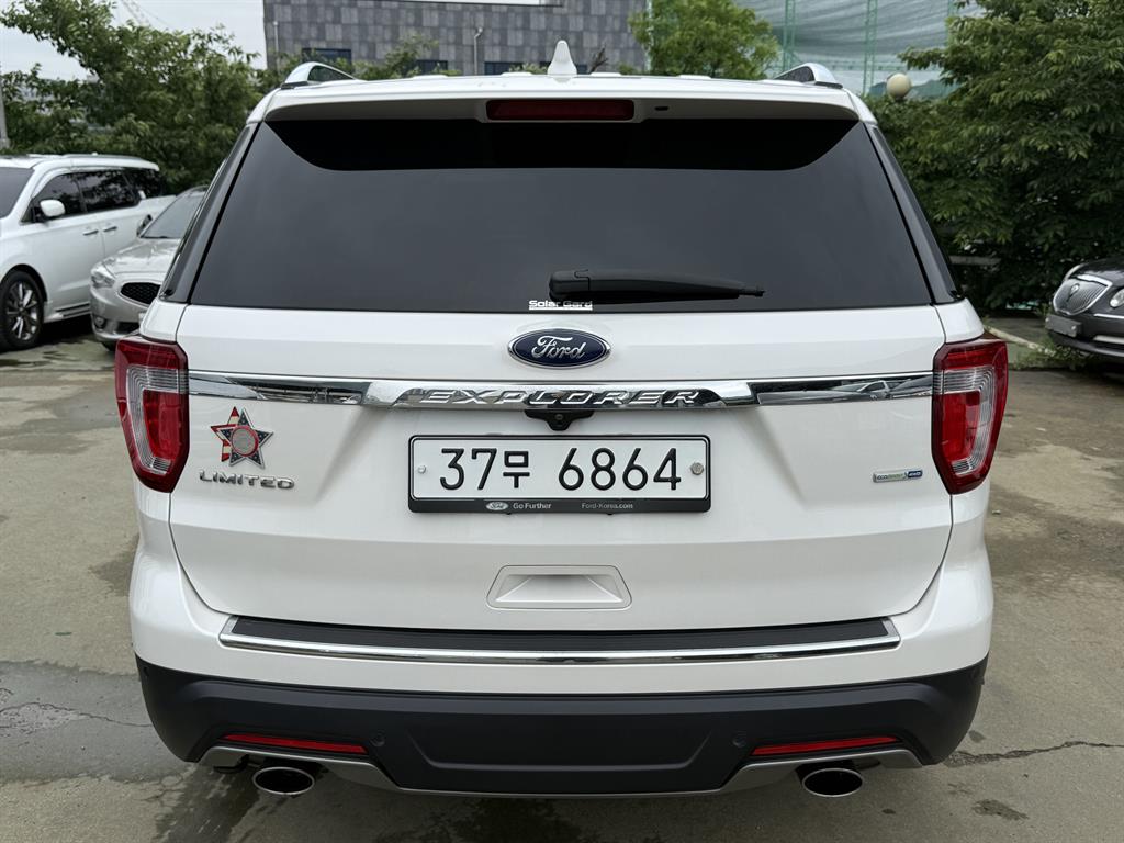 Ford Explorer - Vista 4