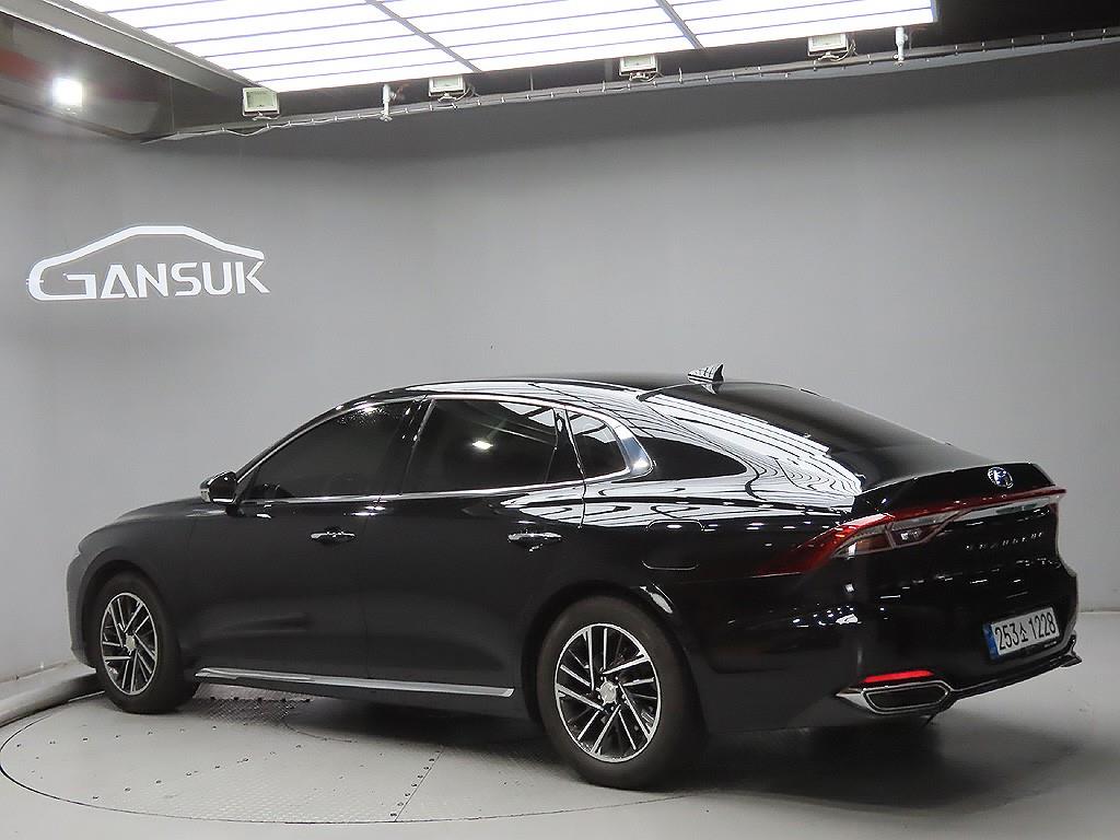 HYUNDAI Grandeur - Vista 5