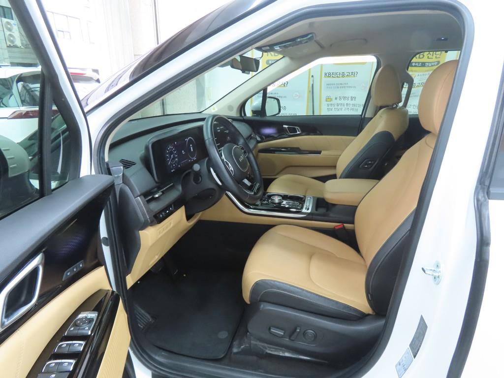KIA Carnival - Vista 5