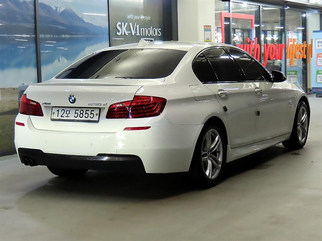 BMW 5 Series - Vista 4