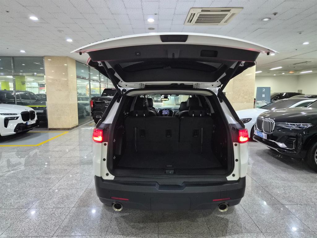 Chevrolet Travers - Vista 5