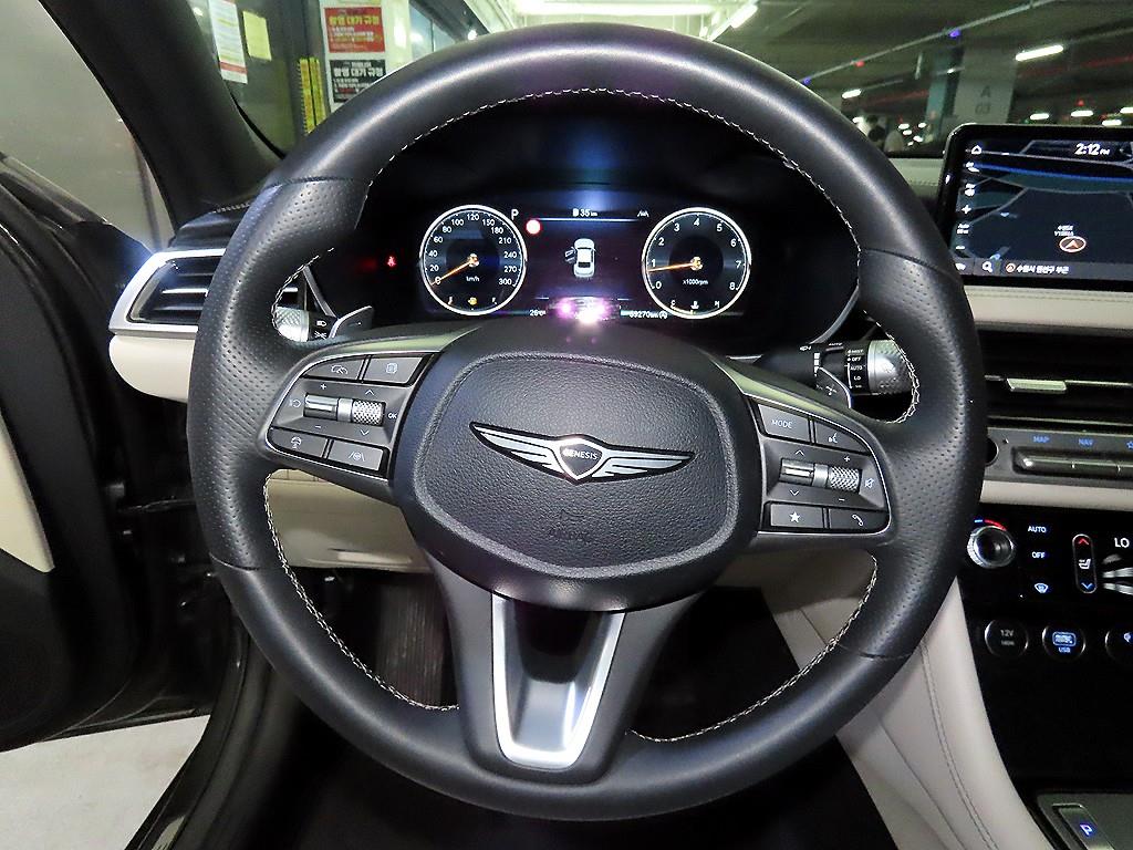 Genesis G70 - Vista 8