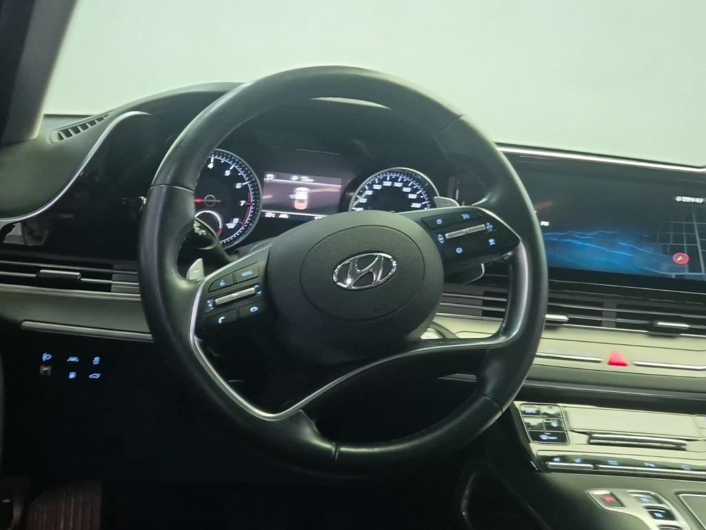 HYUNDAI Grandeur - Vista 11