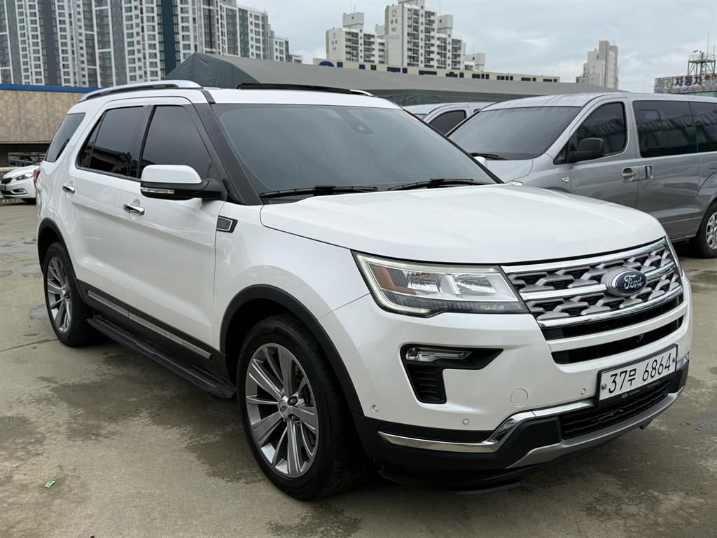 Ford Explorer - Vista 3