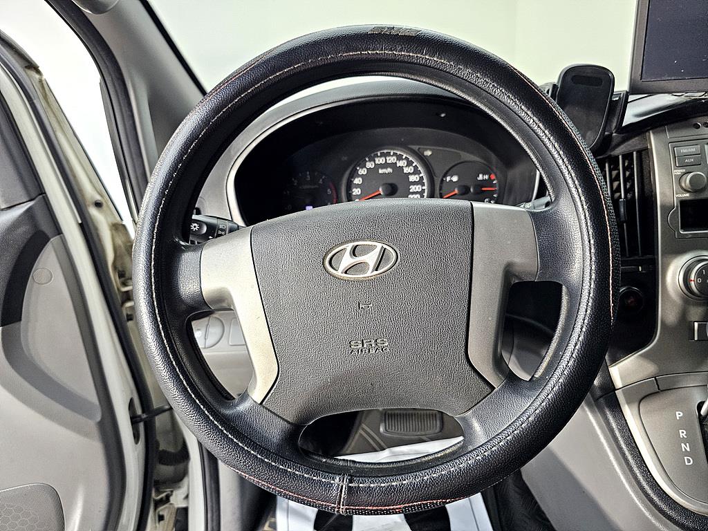 HYUNDAI Starex 2011 Blanco - Importación desde Corea - HF Imports Iquique - Foto 16