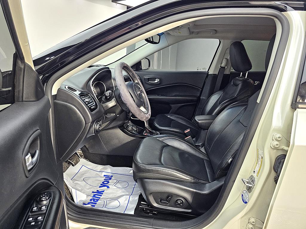 Jeep Compass - Vista 8