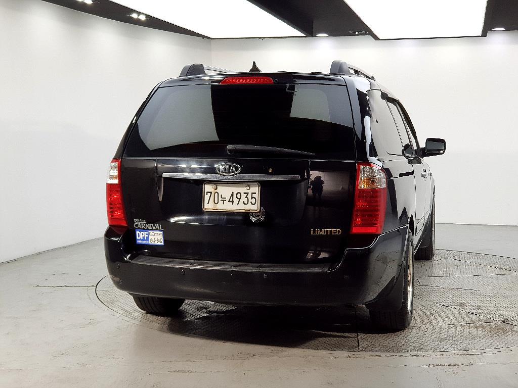 KIA Carnival - Vista 3