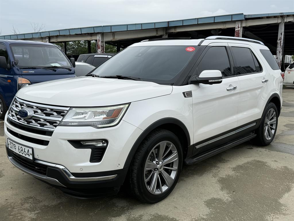 Ford Explorer - Vista 2
