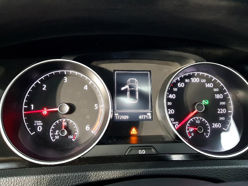 Volkswagen Golf - Vista 7