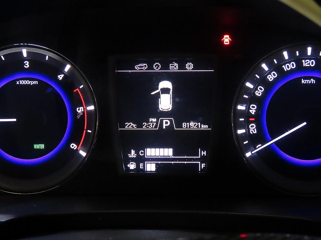 Ssangyong Rexton - Vista 9