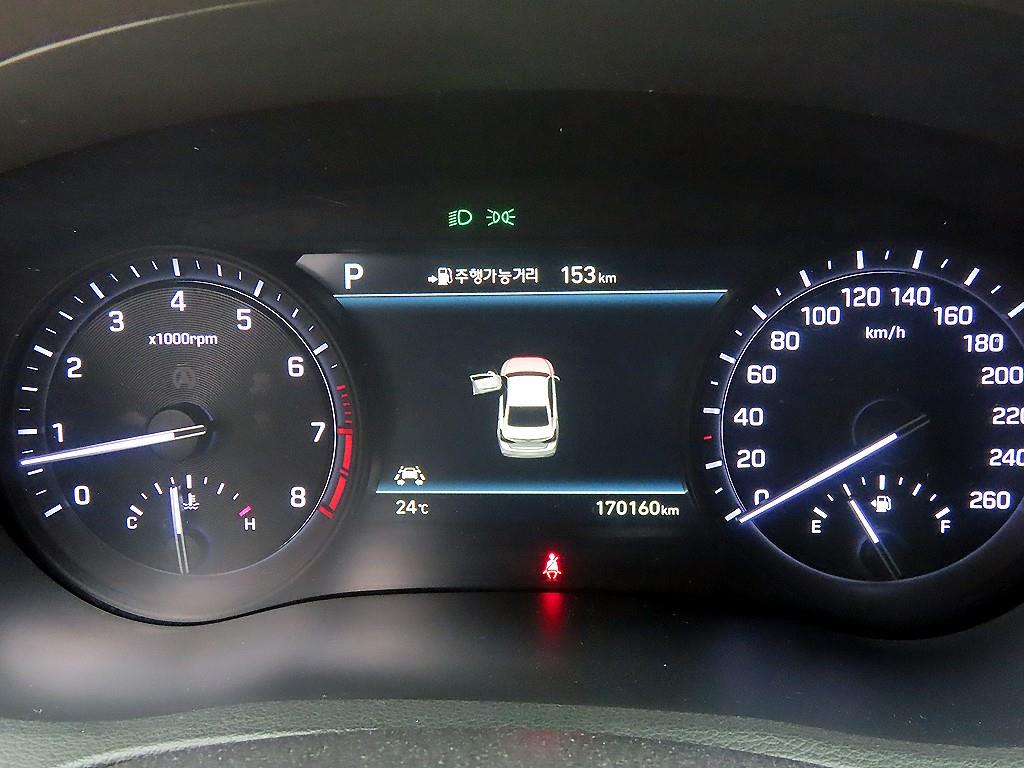 Genesis G80 - Vista 9