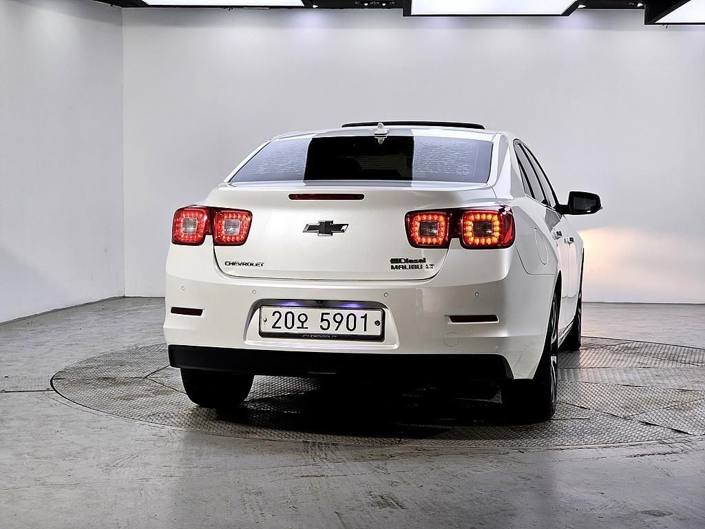Chevrolet Malibu - Vista 3