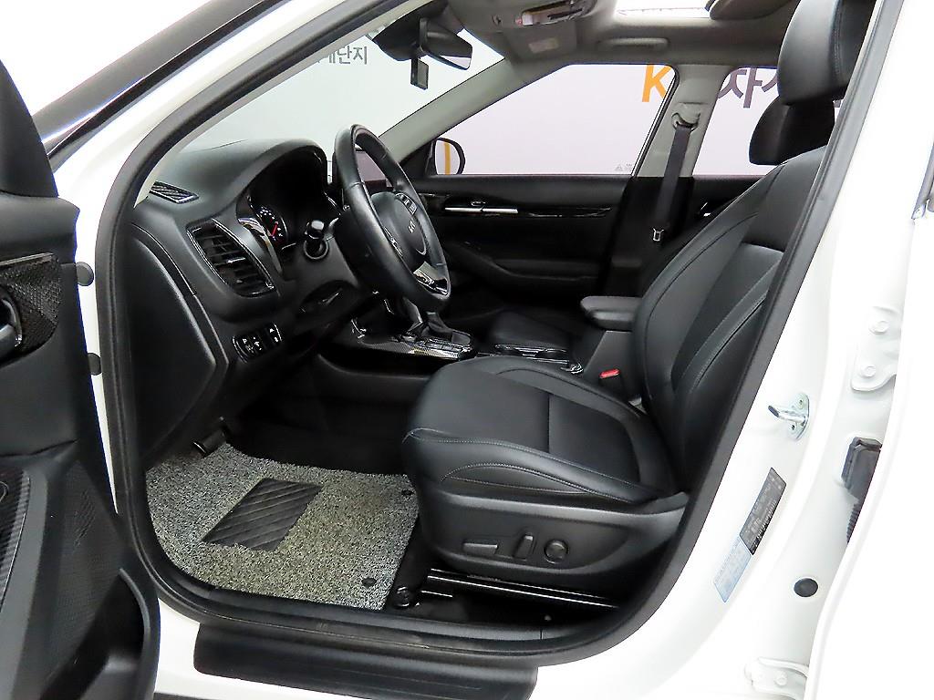 KIA Seltos - Vista 5
