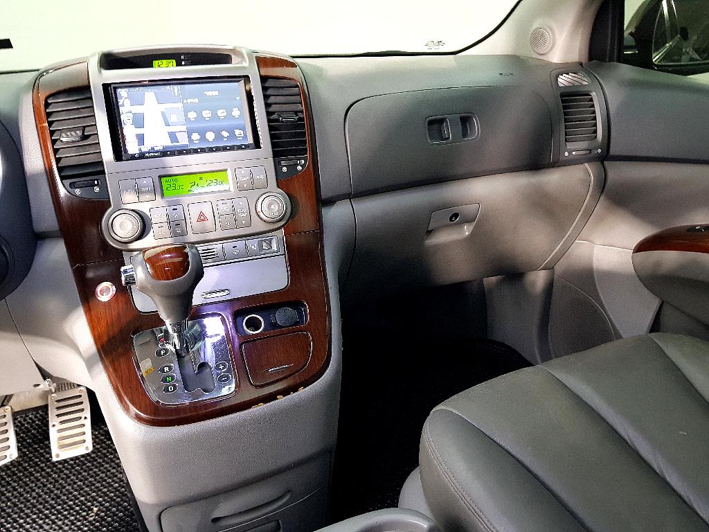 KIA Carnival - Vista 10