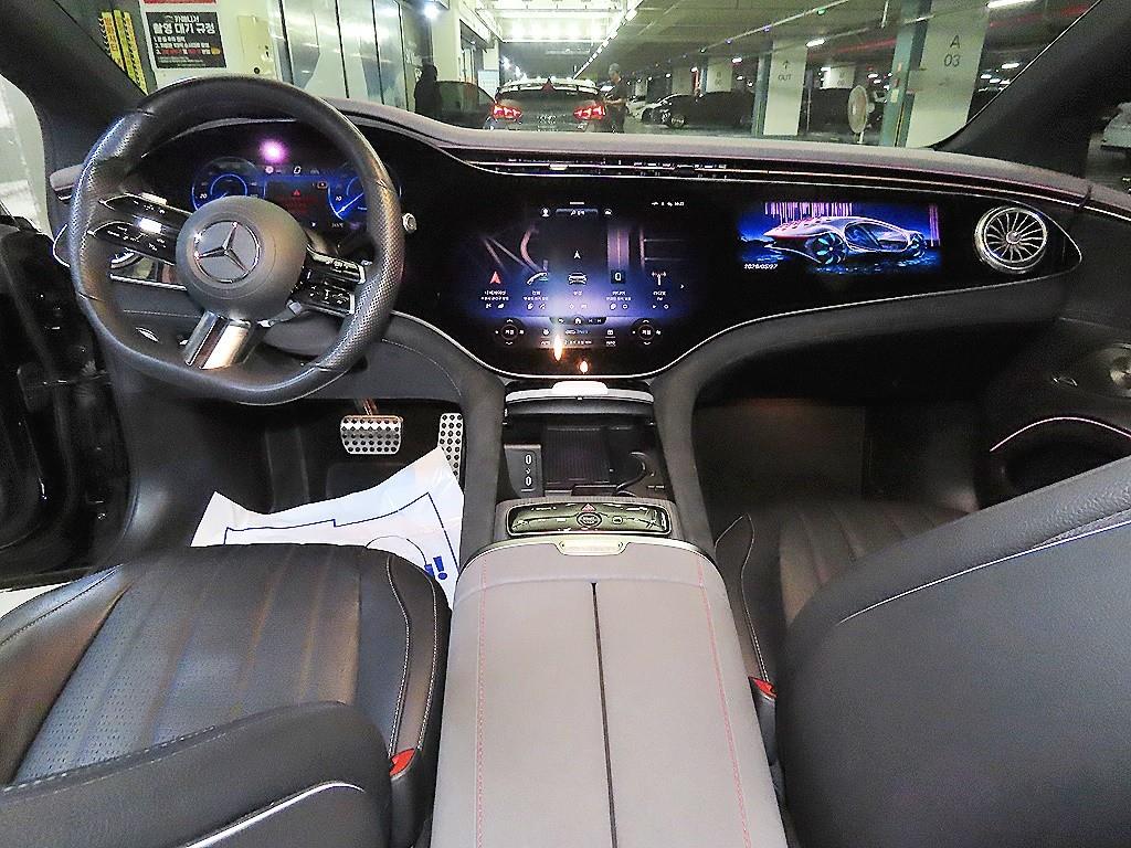 Mercedes Benz EQS - Vista 5