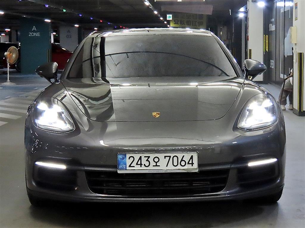 Porsche Panamera - Vista 2