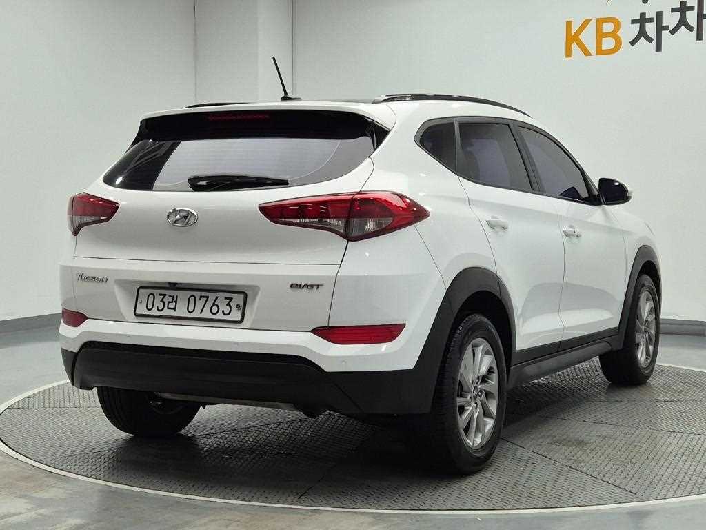 HYUNDAI Tucson - Vista 3