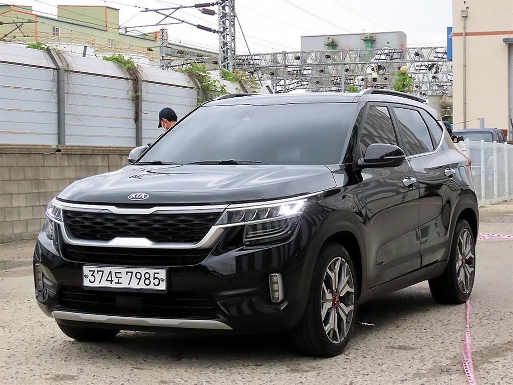 KIA Seltos - Vista 2