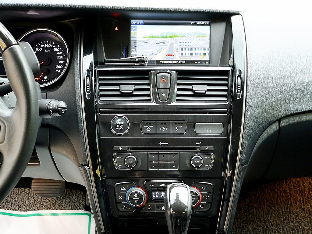 SAMSUNG SM7 2014 Gris - Importación desde Corea - HF Imports Iquique - Foto 9