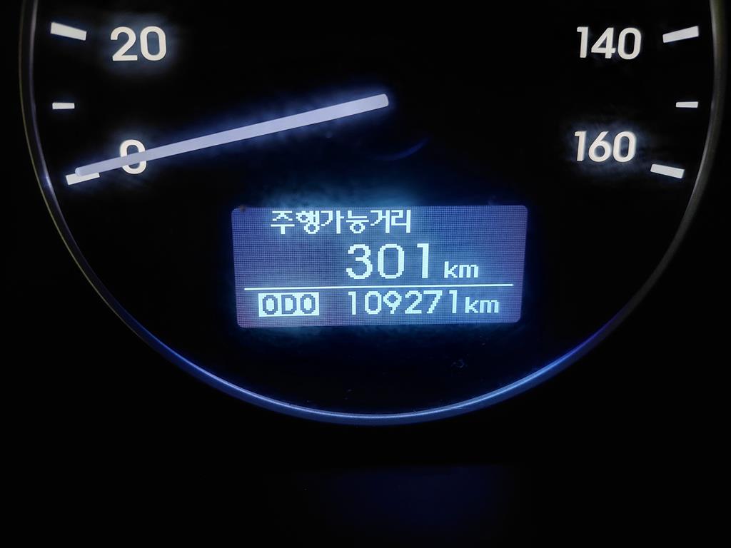 HYUNDAI Starex - Vista 9