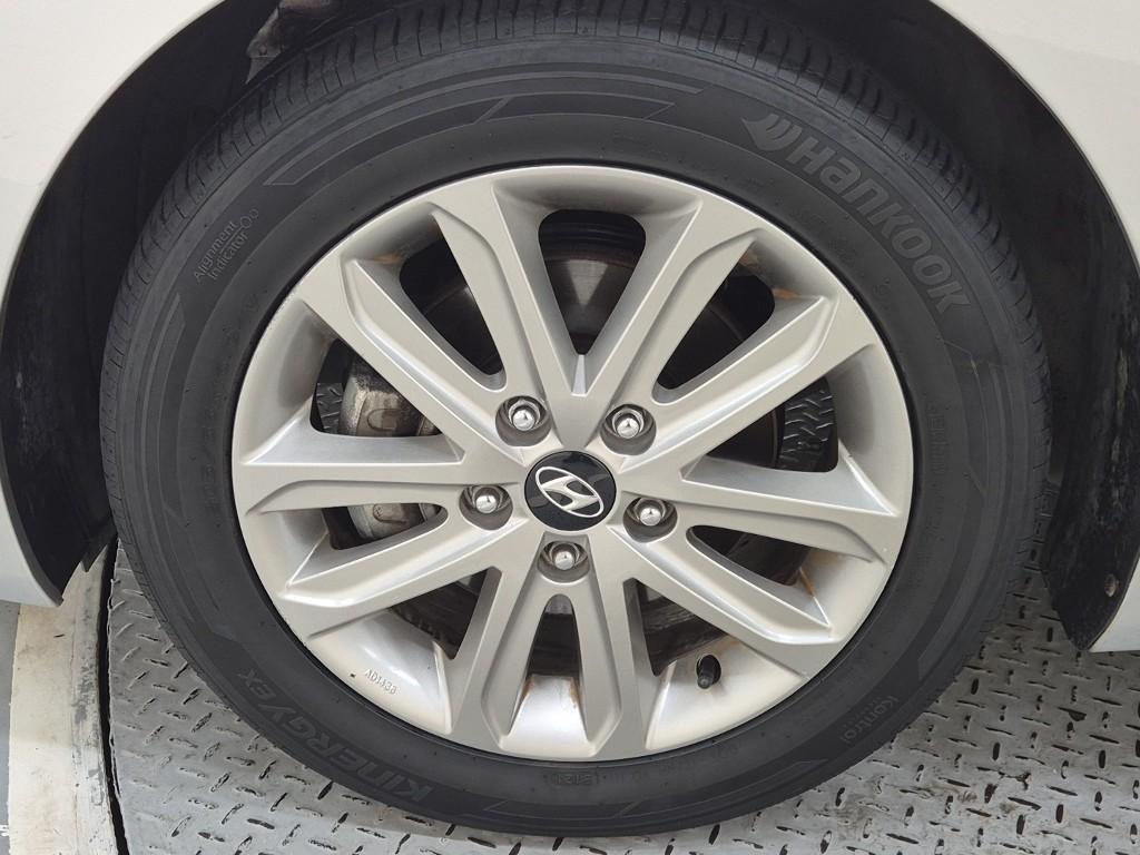 HYUNDAI Avante 2014 Gris - Importación desde Corea - HF Imports Iquique - Foto 18