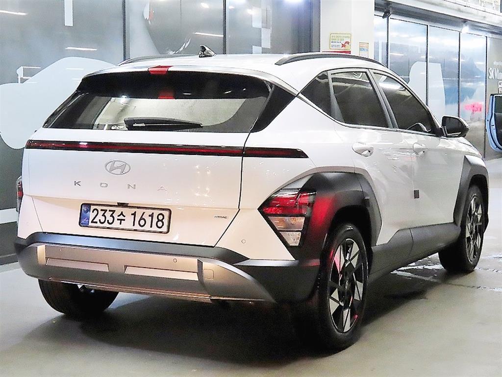 HYUNDAI Kona - Vista 4