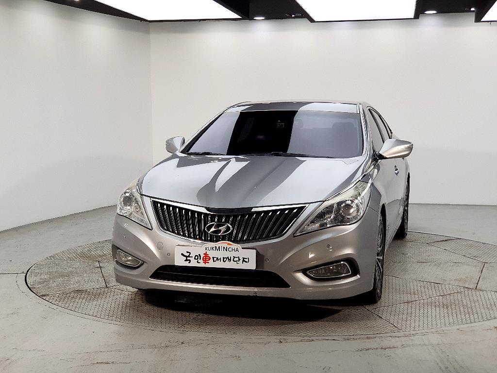 HYUNDAI Grandeur - Vista 2