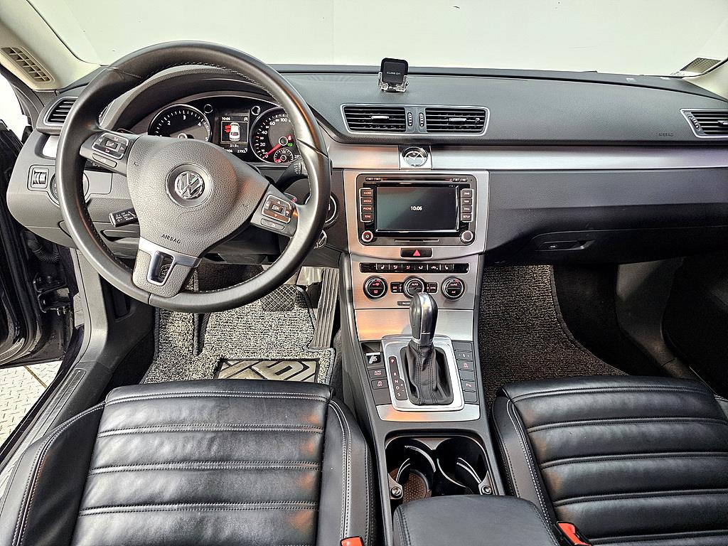 Volkswagen CC - Vista 5
