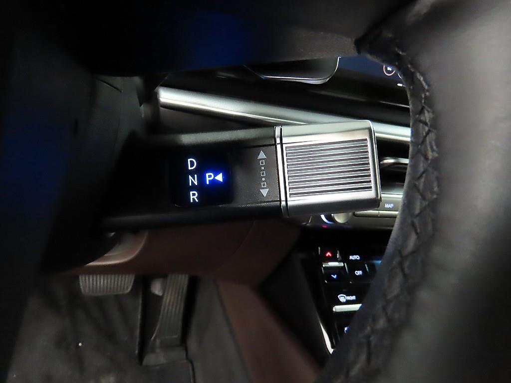 HYUNDAI Grandeur - Vista 10