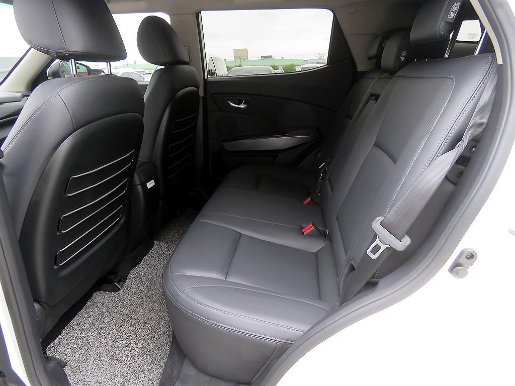 Ssangyong Tivoli - Vista 7
