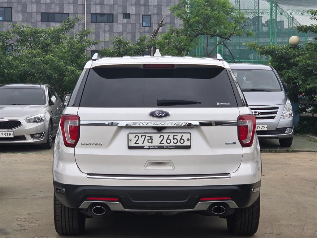 Ford Explorer - Vista 3