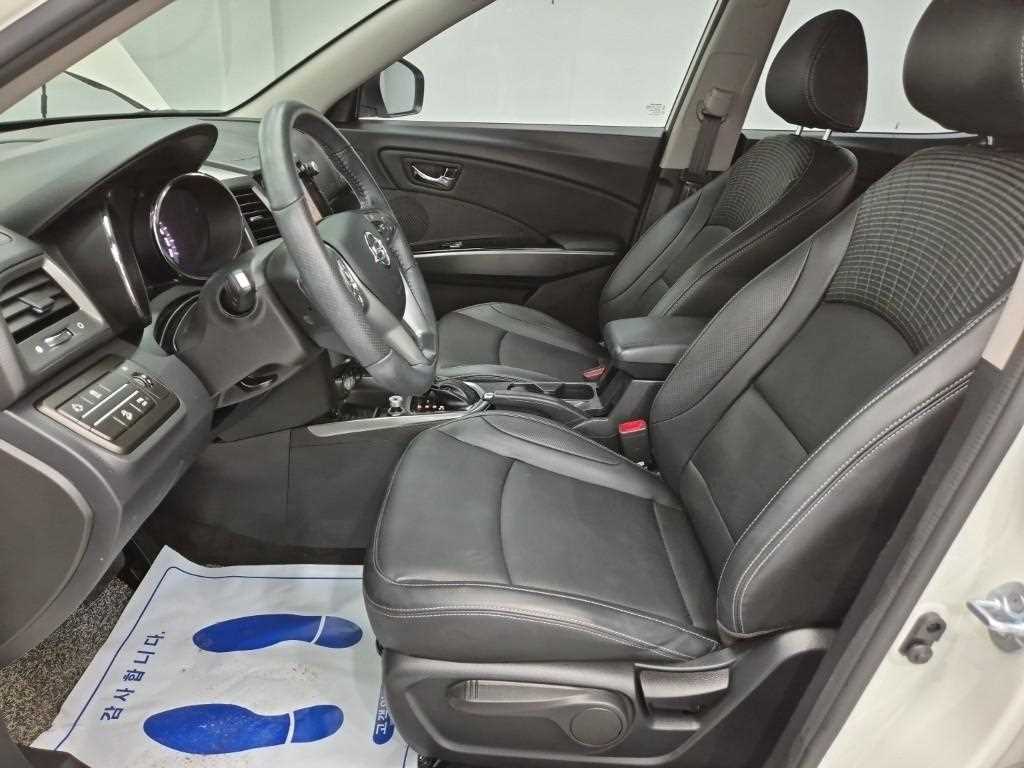 Ssangyong Tivoli - Vista 11