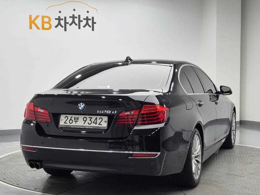BMW 5 Series - Vista 3