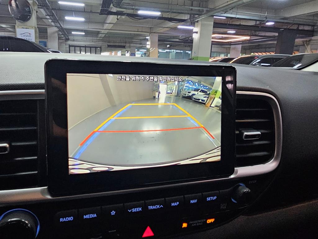 HYUNDAI Venue - Vista 5