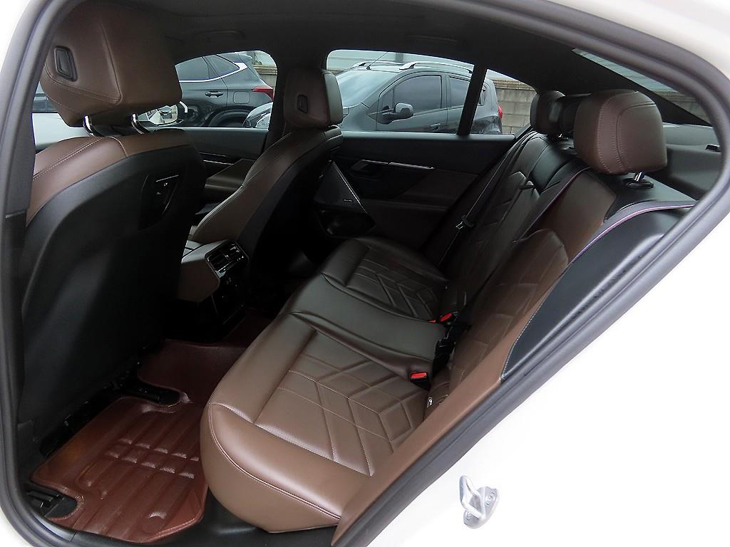BMW 5 Series - Vista 6