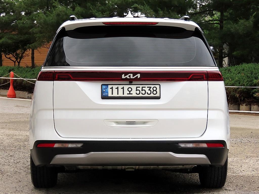KIA Carnival - Vista 4