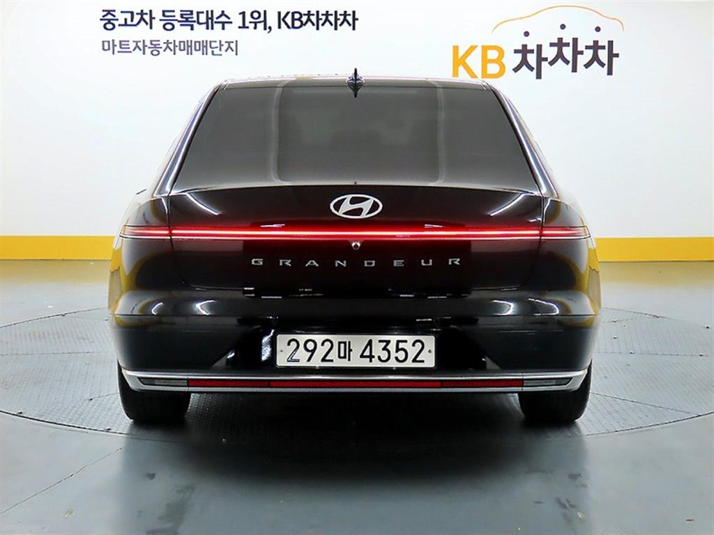 HYUNDAI Grandeur - Vista 3