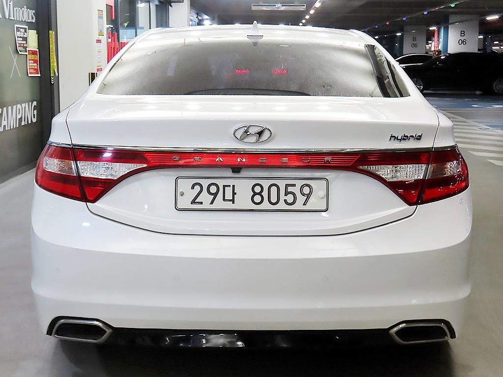 HYUNDAI Grandeur - Vista 5