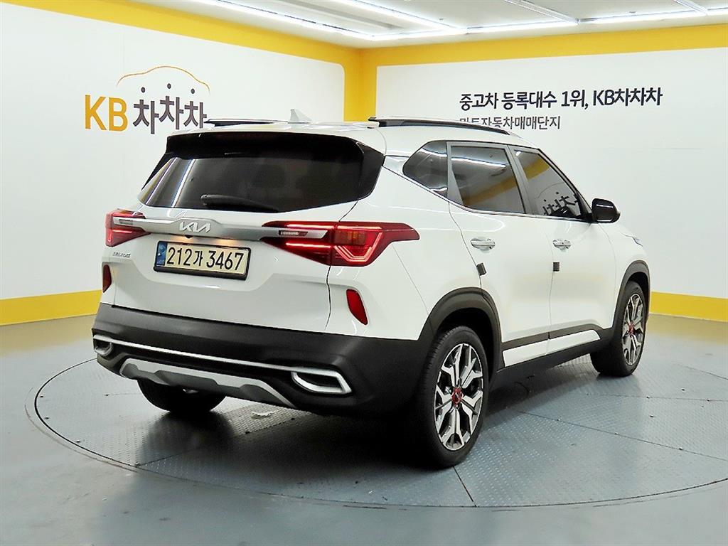 KIA Seltos - Vista 4