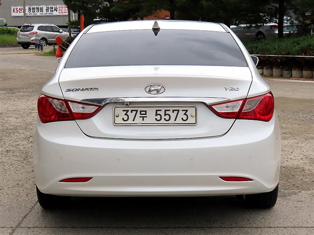 HYUNDAI Sonata - Vista 4