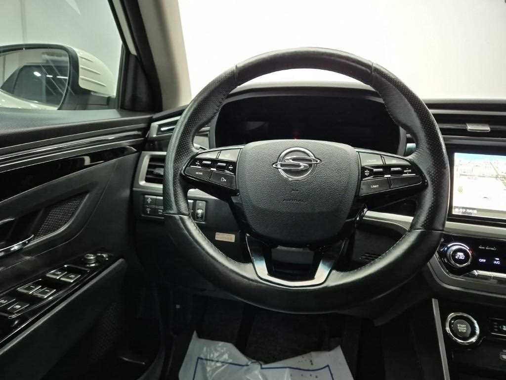 Ssangyong Korando - Vista 9