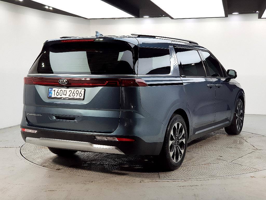 KIA Carnival - Vista 4