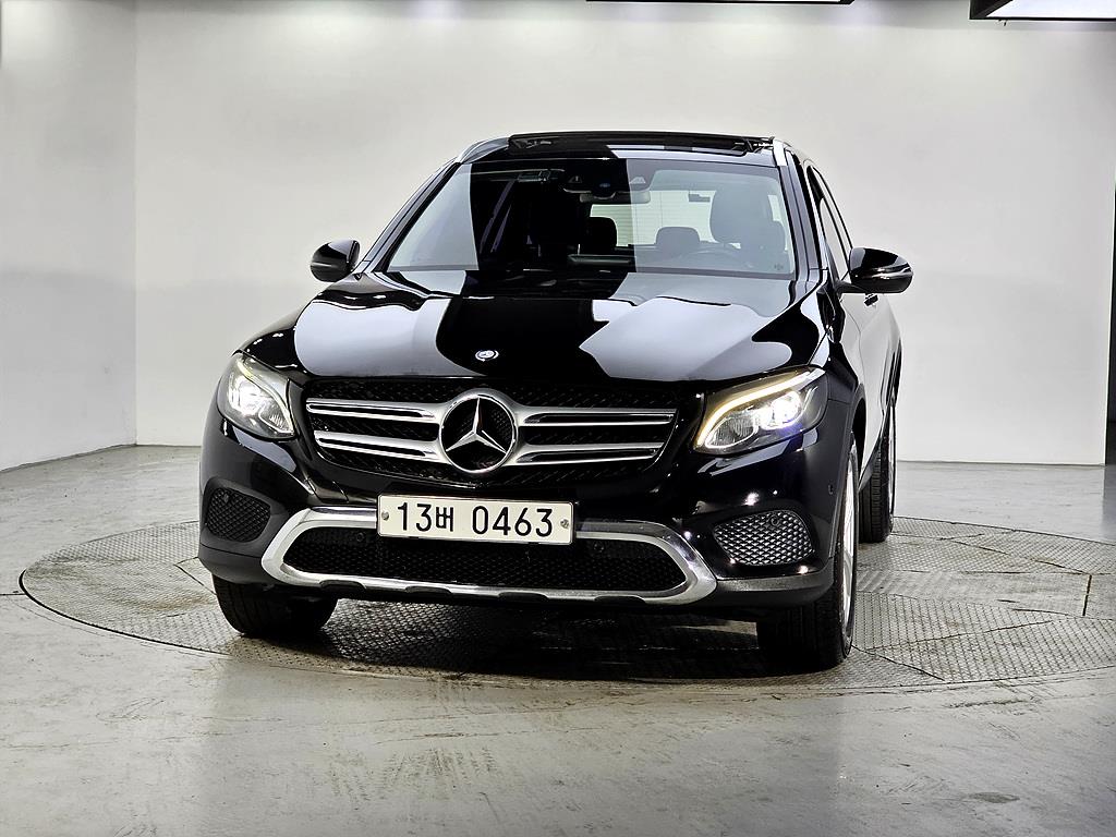 Mercedes Benz GLC Class - Vista 2